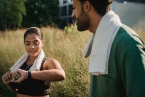 How to Track Daily Activity With a Smartwatch